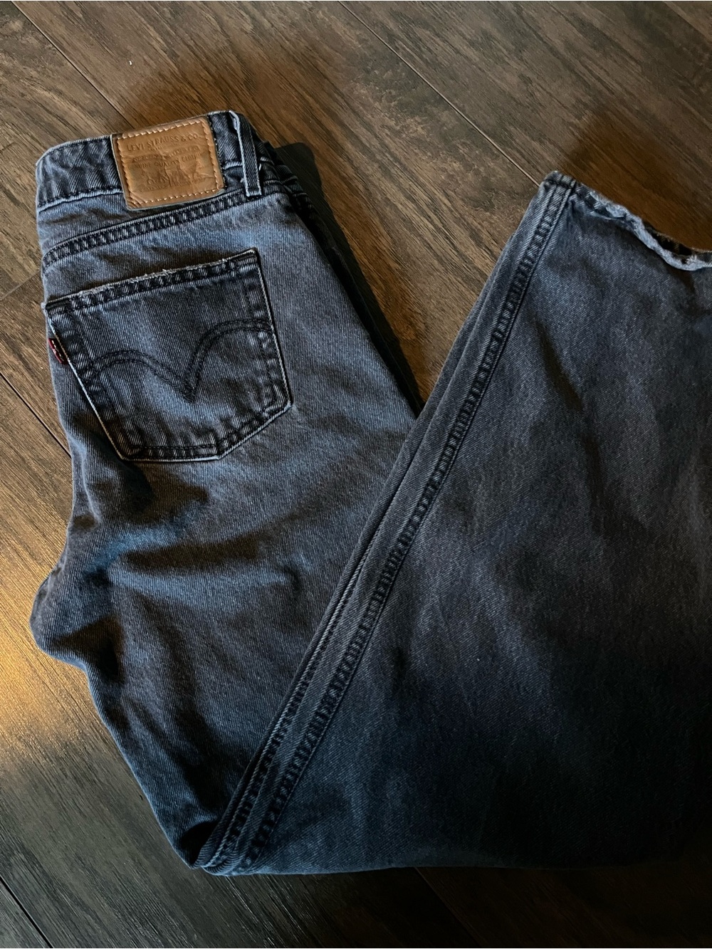 Levi's women Charcoal Black low loose Jeans